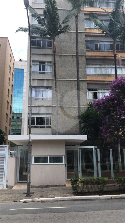 Apartamento à venda no bairro Bela Vista.