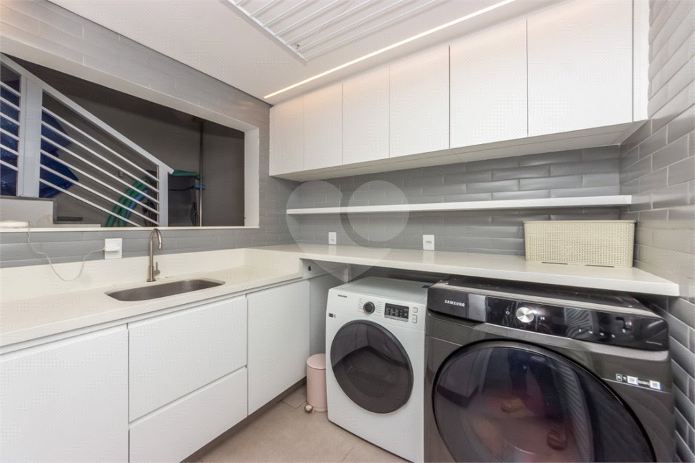 Casa à venda com 3 suítes no condomínio Lazuli, São Paulo - SP