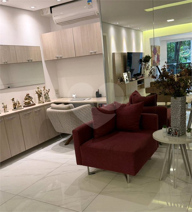 Apto á venda de 118 m de área útil, campo belo 3 suites 2 vagas Aceita e estuda Permuta ( sujeito a avaliação).
