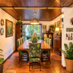 CASA DE ALTO PADRÃO A VENDA NA PRAIA DO GUAECÁ