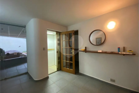 Casa térrea com 3 quartos para alugar no Jardim dos Estados, São Paulo - SP