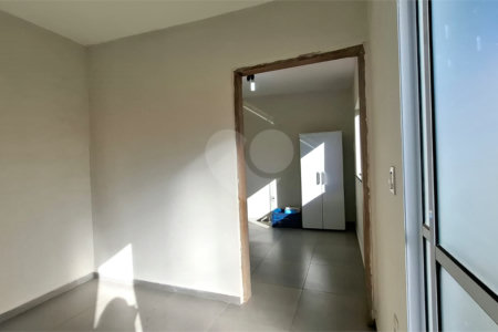 Casa Térrea de Alto Padrão à Venda – Próxima ao Shopping