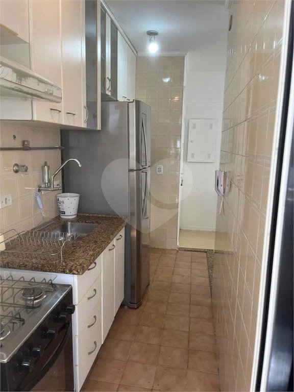 á venda Excelente Apto Mobiliado na Barra Funda - 1 Quarto e Sacada - Aceita Permuta