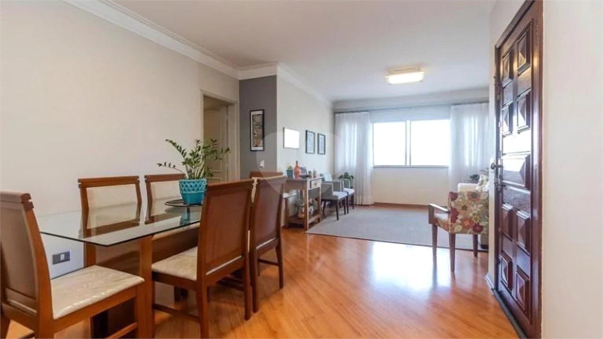 Apartamento à venda com 3 quartos, sendo 1 suíte, em Campo Belo, São Paulo, SP