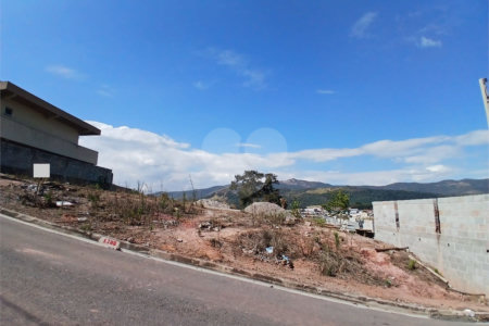 Terreno com 1000 m² à venda no Jardim Estância Brasil, com vista para a Pedra Grande
