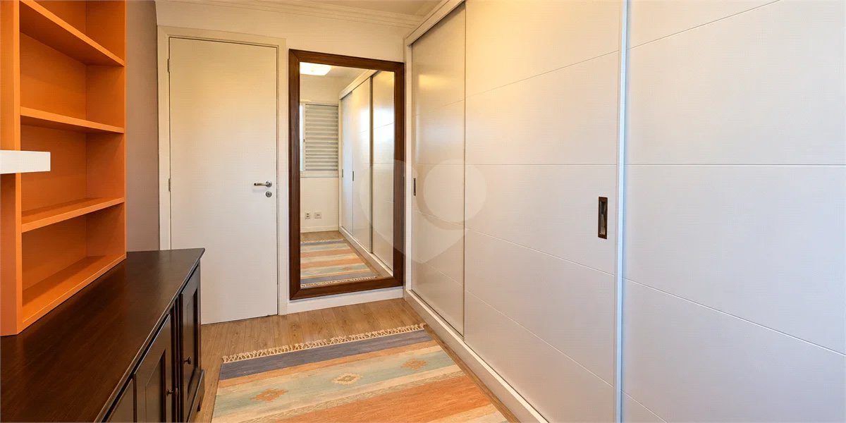 Apartamento com 3 dormitórios, 1 suíte, sala ampliada, varanda gourmet, planejados e 2 vagas. Condomínio com lazer completo e ótima localização em São Bernardo do Campo.