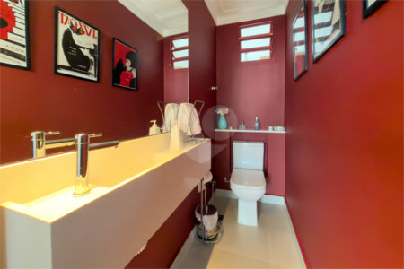 Apartamento com 205 metros no Campo Belo
