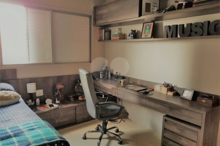 Apartamento de alto padrão à venda no Campo Belo – 214 m² | 4 dormitórios | 3 suítes | 4 vagas