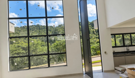 Casa à venda com 3 quartos, sendo 1 suíte,  em Condominio Quintas da Boa Vista, Atibaia, SP