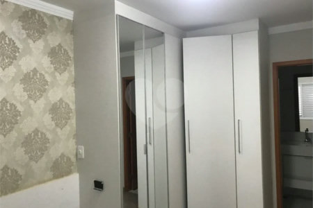 APARTAMENTO MOBILIADO EM FRENTE AO SHOPPING 02 DORMITÒRIOS