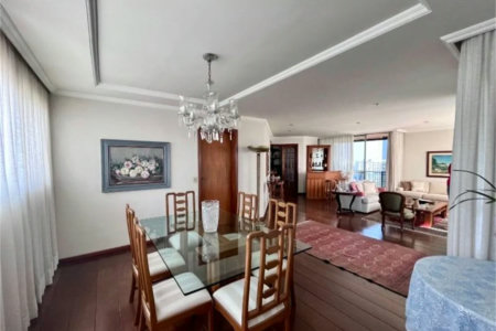 Apartamento à venda com excelente espaço e na Região o Portal do Morumbi