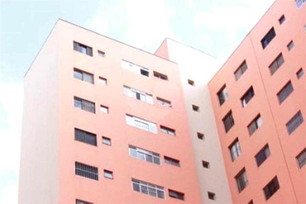 Apartamento 03 Dorm 02 Banheiros 01 Vaga na Saúde para Venda.
