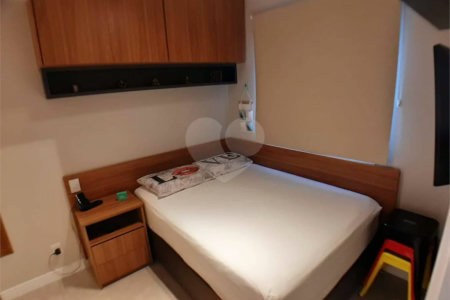 Apartamento à venda com 33m² - Brás.