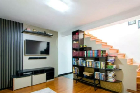 Sobrado com 150m² , 3 dormitórios , sendo 1 suíte , 1 vaga , à venda no centro de Santo André.