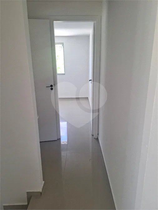LINDA CASA DUPLEX EM CONDOMÍNIO – PRÓXIMA AO PARK SHOPPING - Aceita financiamento bancário e FGTS