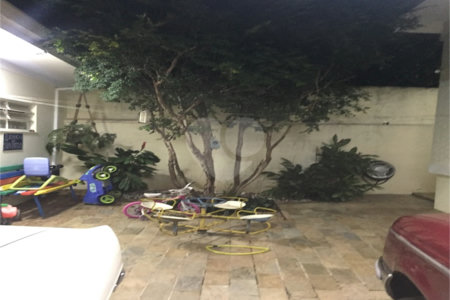 Maravilhosa casa ampla e térrea na região do Estância Suiça