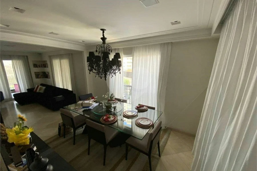 Apartamento lindíssimo com acabamento de qualidade e 04 suítes.