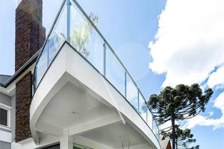 Casa em condomínio de luxo com lindo por do SOL