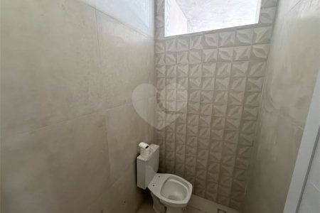 Casa em condominio em reta final de obras