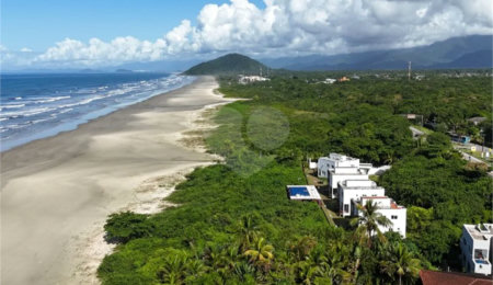 Casa à venda com 3 suítes em Boracéia, São Sebastião, SP