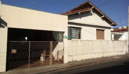 Casa à venda com 3 quartos em Vila Marcelino, São Carlos, SP