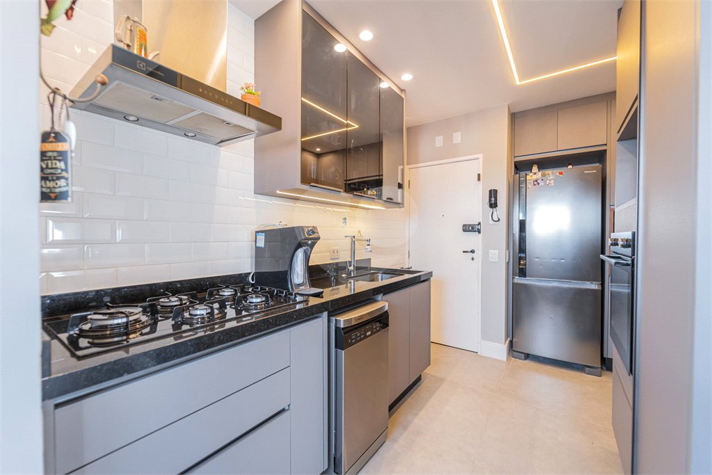Apartamento à venda com 3 quartos, sendo 1 suíte,  em Vila Mascote, São Paulo, SP