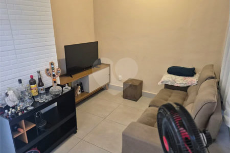 Casa em condomínio à venda em Valinhos no Residencial Santa Elisa com possibilidade de permuta por apartamento