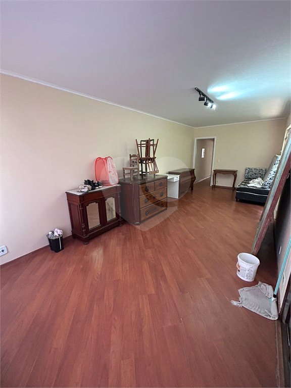 Sobrado em São Paulo com 140m², 4 dormitórios e 2 vagas de garagem