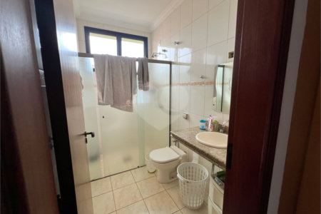 Casa a venda com 5 quartos em São Carlos