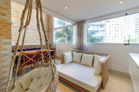 APARTAMENTO PARA LOCAÇÃO COM 151M2 - 3 QUARTOS ( 2 SUÍTES ) - 3 VAGAS NO JARDIM AMÉRICA.