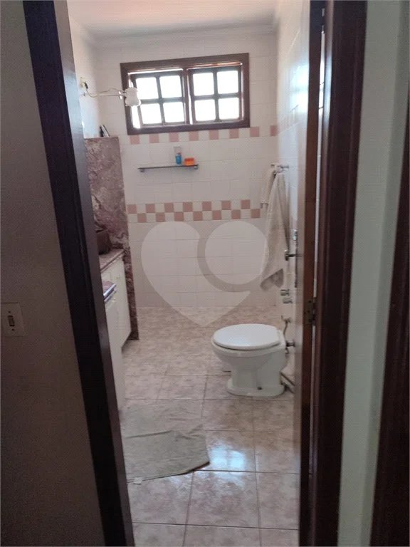 Casa Espetacular com Piscina e Churrasqueira à Venda na Vila Rezende