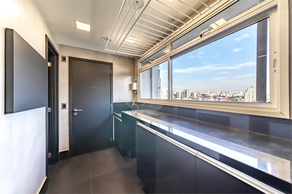 Vila Clementino - 161 m² | 2 dormitórios, com possibilidade de 3 | suíte master | 3 vagas | depósito