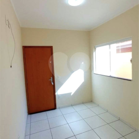 Investimento Certeiro na Gleba 1: Apartamento 1 DormItório, Quintal e Localização que Aluga Fácil