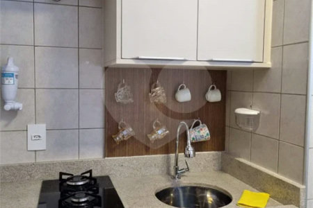 Apartamento tipo kit net á venda centro de Indaiatuba, sem vaga de garagem.