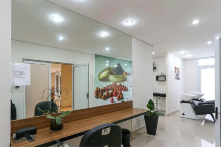 Apartamento mobiliado de 102 m² para locação no Centro de São Bernardo do Campo, com 3 dormitórios, 1 suíte, varanda gourmet com vista para o Paço Municipal, 2 vagas e lazer completo.