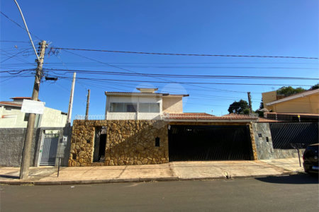 Casa/sobrado para venda com piscina no Santa Felícia Jardim