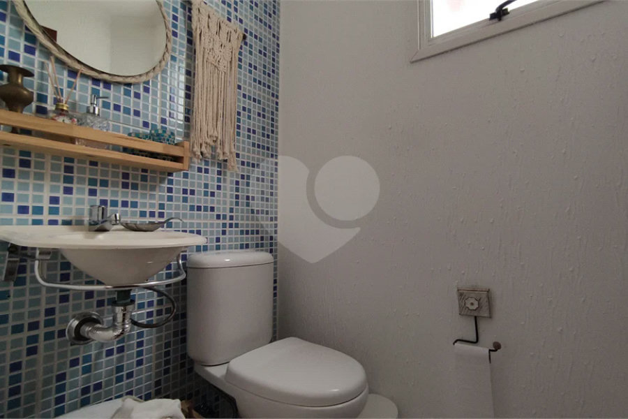Casa à venda com 2 quartos, sendo 1 suíte, em São Lourenço, Bertioga, SP