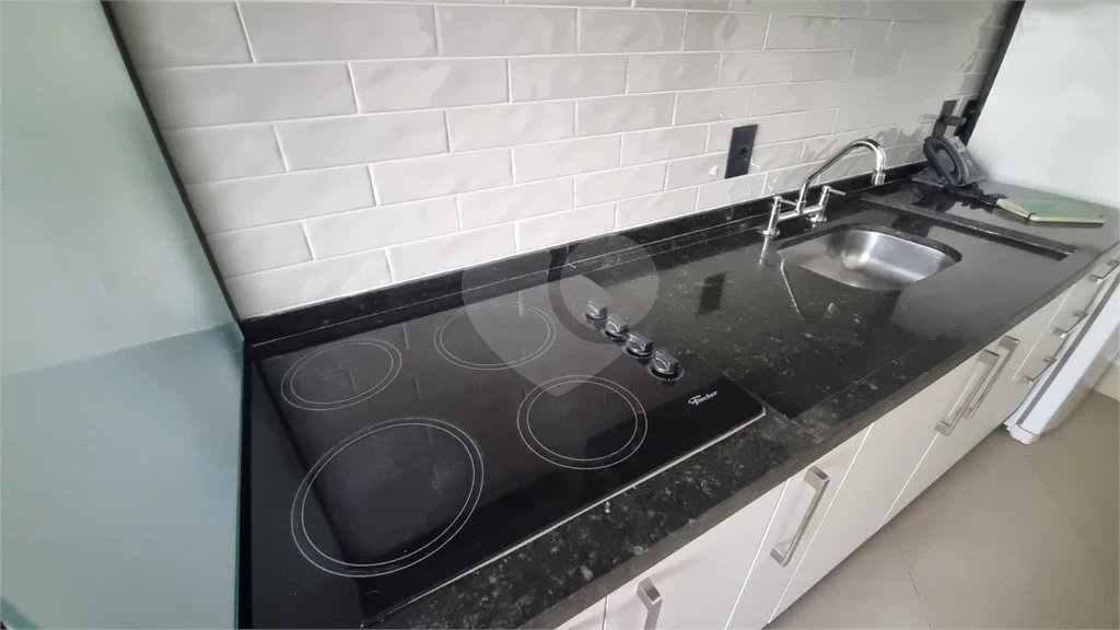 Apartamento Mobiliado no Anália Franco
