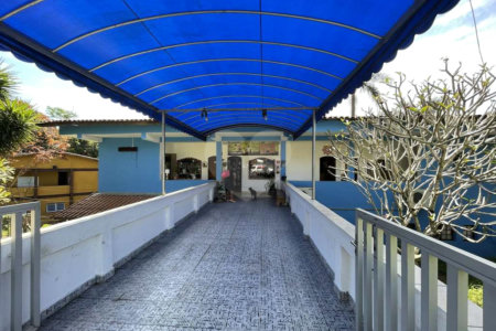 Casa de Alto Padrão à Venda e Locação - Condomínio Vila Verde