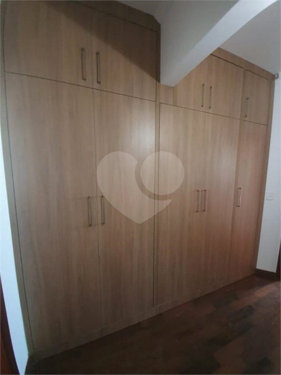 Apartamento Cobertura, no Condomínio Porto Sol.