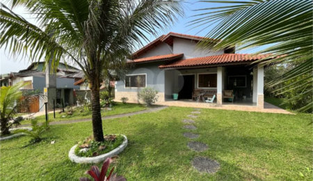 Casa à venda com 4 quartos, sendo 2 suítes,  em Morada da Praia, Bertioga, SP