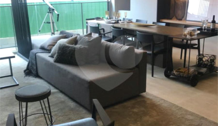 Apartamento à venda com 2 quartos, sendo 1 suíte, em Jardim das Acácias, São Paulo, SP