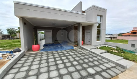 Casa à venda com 3 quartos, sendo 1 suíte,  no condomínio Reserva Aquarela, São Carlos - SP