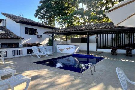 Casa à venda com 2 quartos, sendo 1 suíte, em Geribá, Armação dos Búzios, RJ