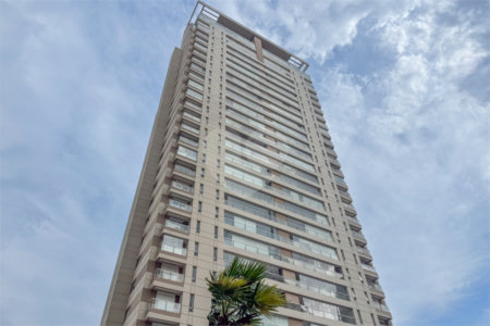 Apartamento de Alto Padrão no Campo Belo para venda com porteira fechada, com 4 dormitórios suítes e 4 vagas com lazer de club.