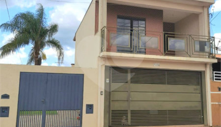 Sobrado à venda com 4 quartos, sendo 1 suíte,  em Jardim Embaré, São Carlos, SP