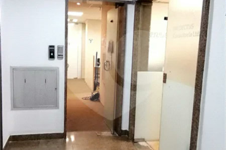 Sala comercial à venda em Higienópolis com 170 m2