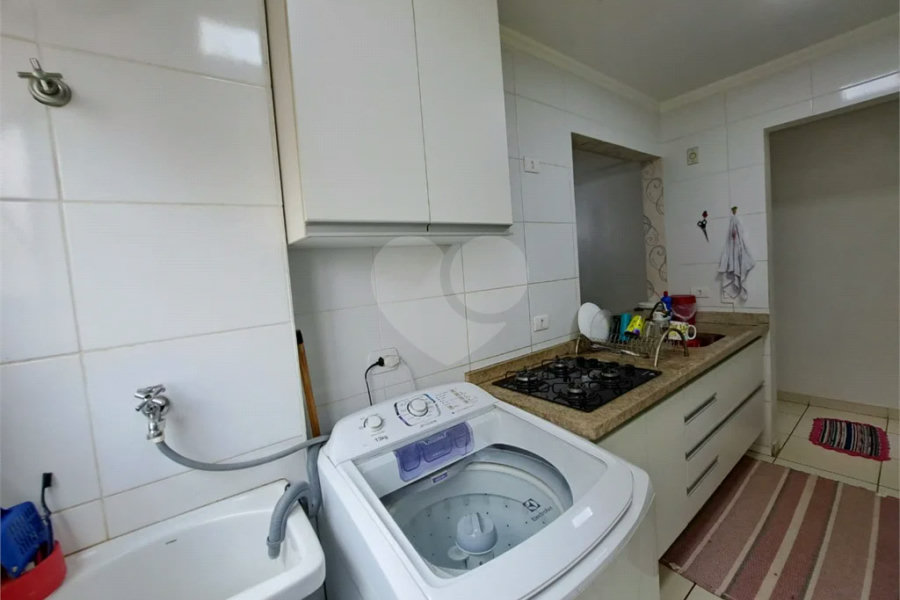 Apartamento com 02 quartos MOBILIADO com varanda e lazer !
