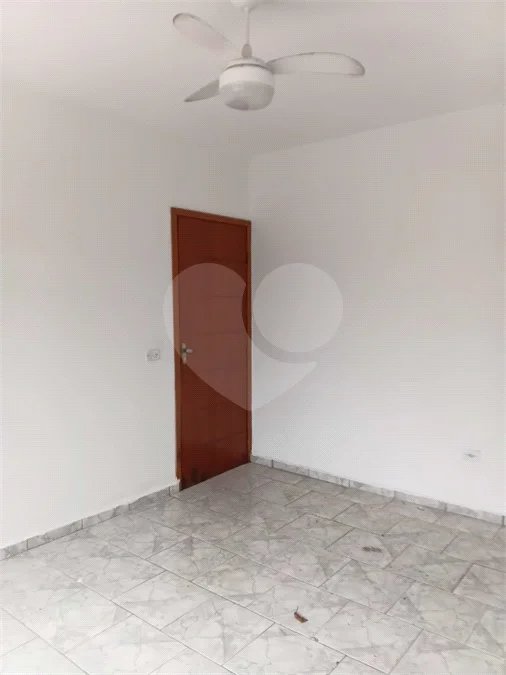 Casa com 2 dormitórios para alugar, 90 m²- Jardim Villaça - São Roque/SP