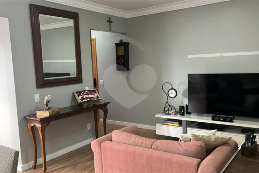 Apartamento à venda com 3 quartos, sendo 1 suíte, em Vila Regente Feijó, São Paulo, SP